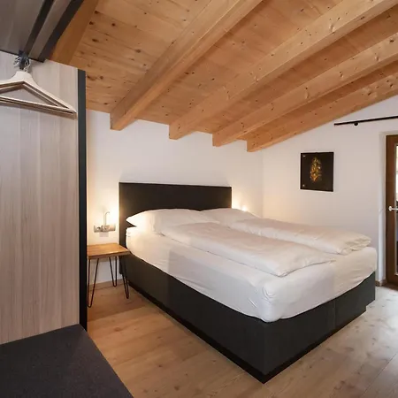 Natural Deluxe Apartment